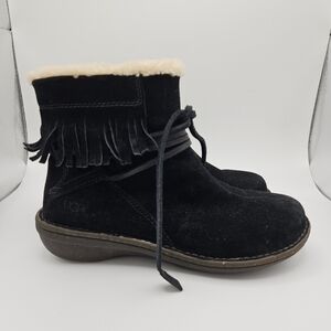 Ugg Gaviota black suede fringe ankle boots size 9